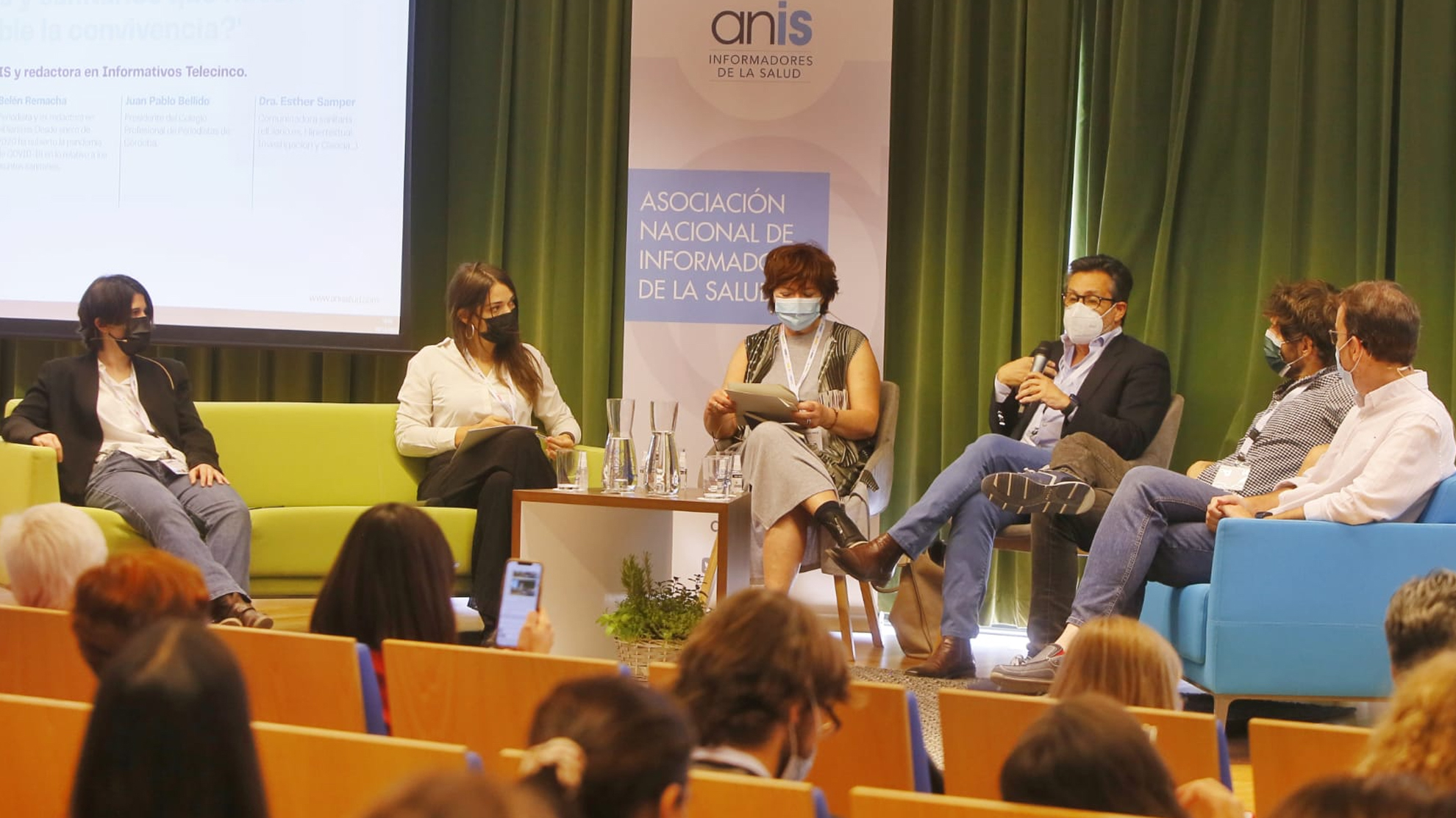 Los periodistas sanitarios y los sanitarios que hacen periodismo, dos caminos que se cruzan y se complementan