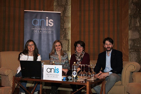 El periodista Emilio de Benito, ganador del III Premio ANIS a la mejor labor de comunicación en salud